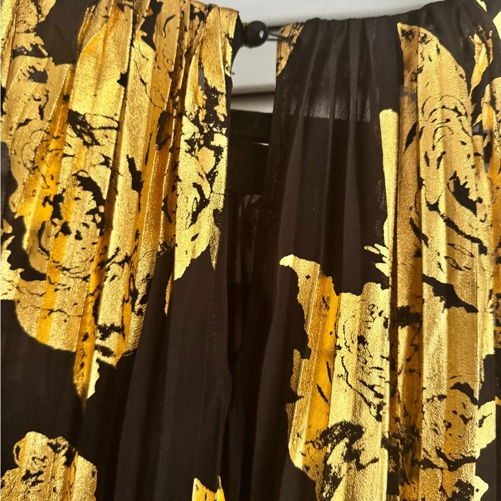 Want Need Black and Gold Mini Dress Size L - Picture 4 of 10